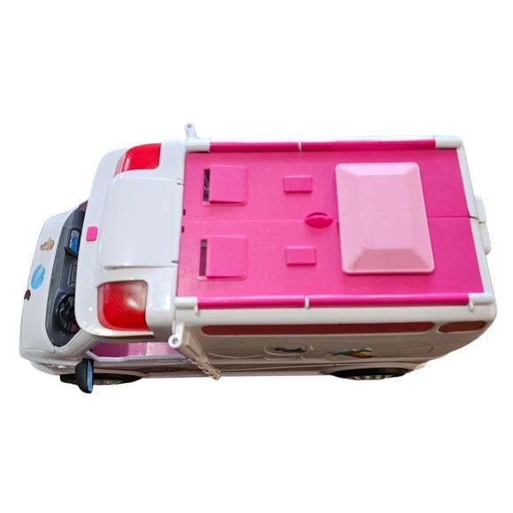 Mattel Barbie Care Clinic 2-in-1 Ambulance & Hospital Playset W/ Lights & Sounds - Picture 8 of 15
